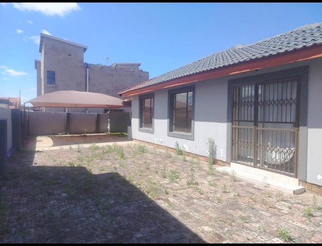 3 BEDROOM PROPERTY TO RENT IN AFRICAN JEWEL